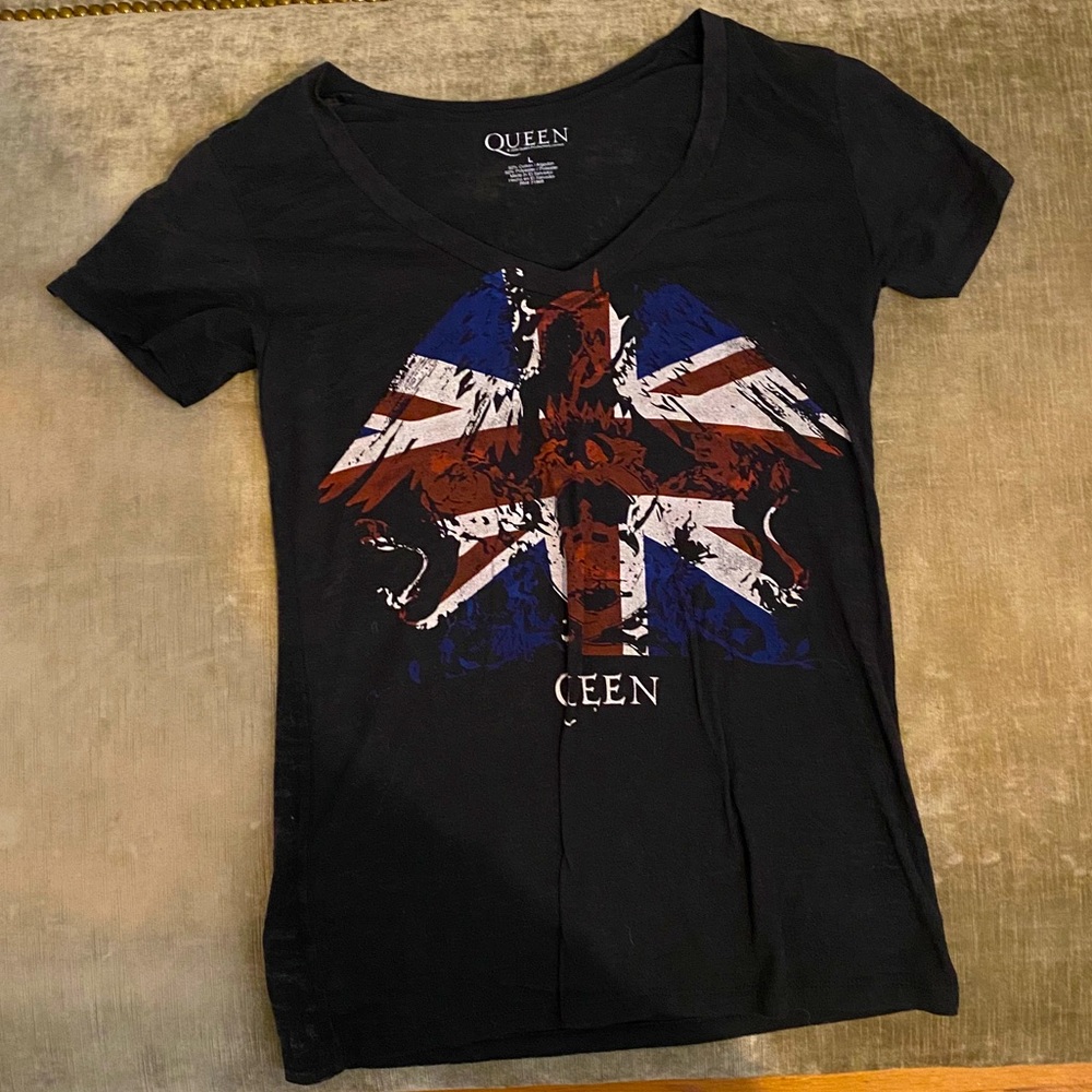 Queen V-Neck T-shirt